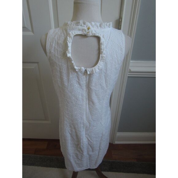 SAIL TO SABLE WHITE EYELET SLEEVELESS SHIFT, RUFFLE NECKLINE & KEYHOLE BACK  M - Picture 3 of 4